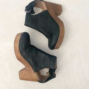 Free People Amber Orchard Black Leather Women's clogs